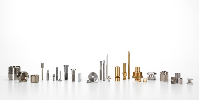 CNC-Drehfertigung | Unternehmen auf der Herstellung von Stangendrehteilen für die Bereiche Thermohydraulik, Ölhydraulik, Pneumatik und weitere Industriebereiche spezialisiert